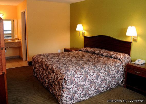Budget Lodge Churchland Чесапік Номер фото